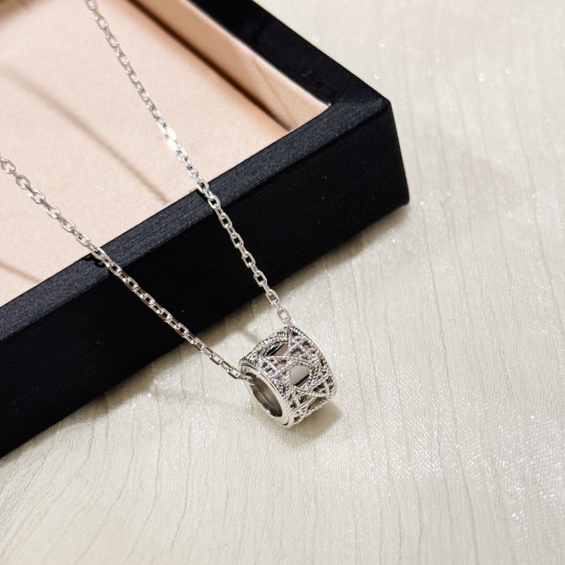 chr1st1an D10r necklaces